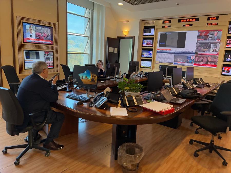 Il ministro degli Affari Esteri, Antonio Tajani, oggi, ha avuto colloqui telefonici con i ministri degli Esteri del Qatar, Mohammed bin Abdulrahman Al Thani, e dell‘Iraq, Fuad Hussein