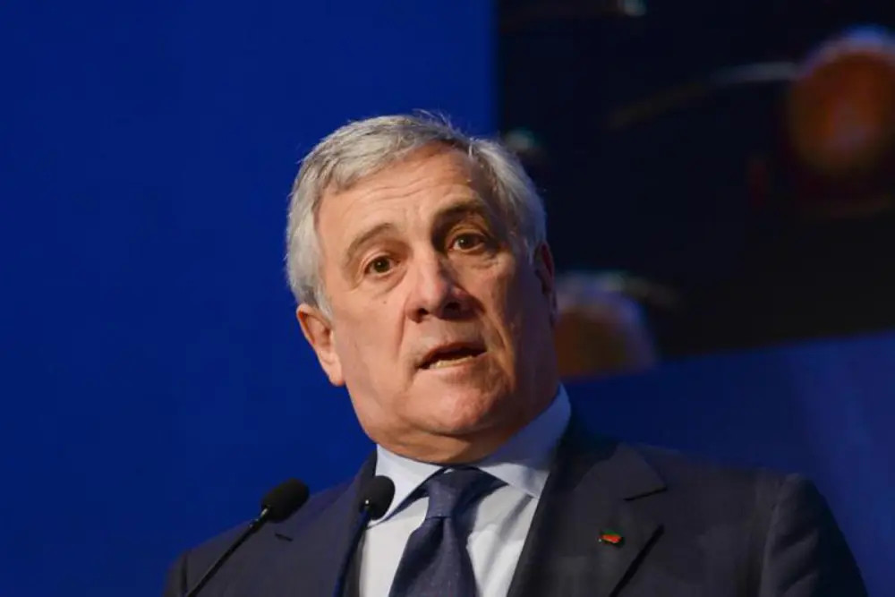 Il vicepremier e ministro degli Esteri, Antonio Tajani, ha dichiarato che Forza Italia è contraria al terzo mandato per il presidente di Regione