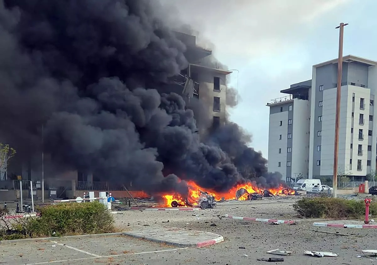 Dopo che gli Stati Uniti hanno deciso di intervenire nel conflitto in atto, che ha portato all'attacco a tre siti nucleari, l'Iran ha lanciato una massiccia offensiva missilistica contro Israele